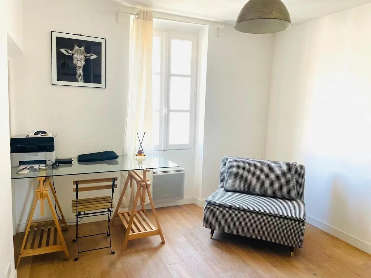 Apartment Coeur Saint Raphael-Appartement Chic A 150M De La Mer